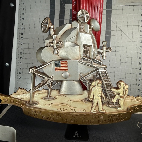 APOLLO 11 MOON LANDING  |  WALL PLAQUE  |  CAST METAL  |  USA  |  RARE  | - Picture 2 of 16